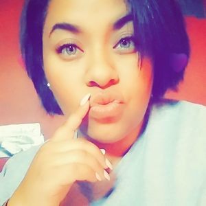 Meet your Posher, Elena